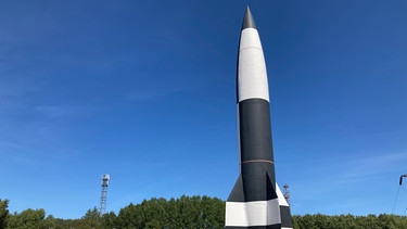 V2-Rakete auf dem Gelände des Historisch-Technischen Museums Peenemünde | Bild: BR / Heinz Gorr