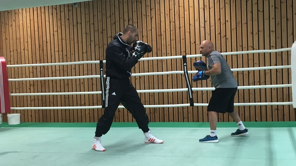 Olympia-Boxer Serge Michel beim Training | Bild: BR