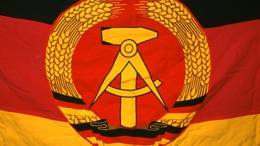 DDR-Fahne | Bild: picture-alliance/dpa