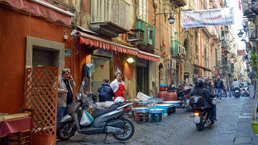 Strassenszene, Spanisches Viertel, Neapel, Italien | Bild: picture alliance / Bildagentur-online/Joko
