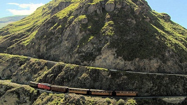 Mit dem Zug durch Ecuador. Spektakulärer Aufstieg auf der Teufelsnase. | Bild: BR, SWR