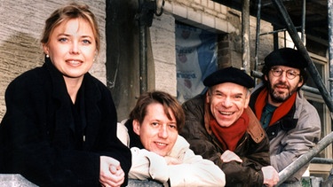 Andreas Rebers (links) 1997 im Ensemble der Münchner Lach- und Schießgesellschaft mit Simone Solga, Hans-Jürgen Silbermann und Rudolf Höhn. | Bild: picture-alliance/dpa