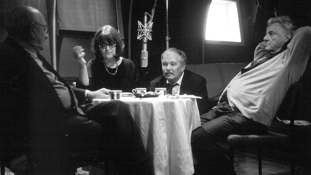 Im Studio des BR: Marcel Reich-Ranicki, Eva Demski, Peter Laemmle, Joachim Kaiser (2001) | Bild: BR/Jürgen Bremer
