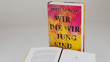 Preti Taneja und ihr Debüt-Roman | Bild: CH Beck Verlag