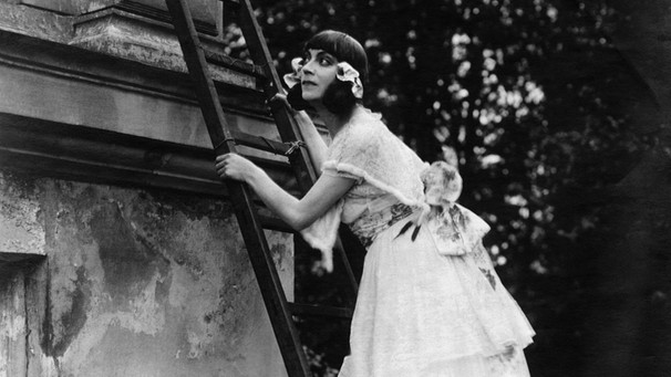 Asta Nielsen im deutschen Stummfilm "Das Liebes-ABC", 1916 | Bild: picture-alliance/dpa/Everett Collection