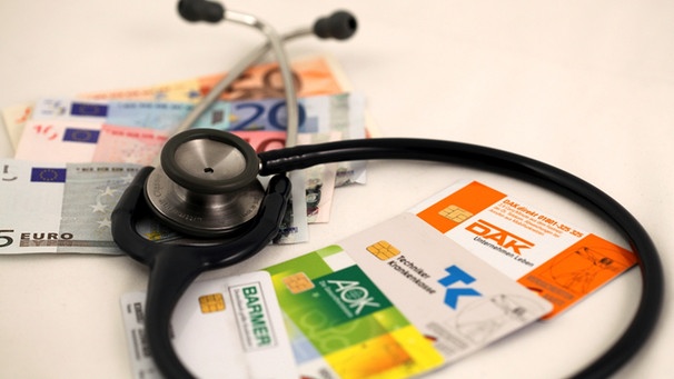 Symbolbild: Wenn Ärzte zur Kasse gebeten werden | Bild: picture-alliance/dpa