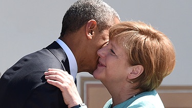 Bundeskanzlerin Angela Merkel begrüßt US-Präsident Barack Obama in Krün (Archivbild 2015) | Bild: picture-alliance/dpa