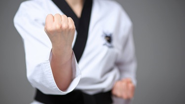 Kampfstellung bei Karate | Bild: picture-alliance/dpa