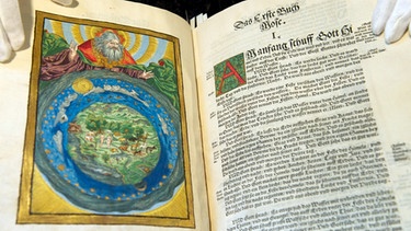 Textseite der Cranach-Bibel | Bild: picture-alliance/dpa