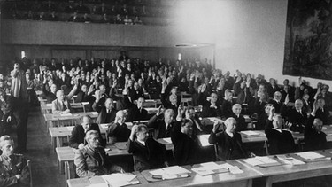 Parlamentarischer Rat - Konstituierende Sitzung am 1. September 1948 | Bild: picture-alliance/dpa