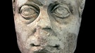 Historische Konstantin-Büste 2005 in Rom entdeckt | Bild: picture-alliance/dpa