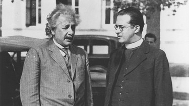 Albert Einstein und Georges Lemaitre | Bild: picture-alliance/dpa