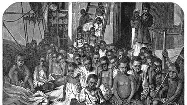 Eine Gruppe von Sklavenkindern die 1869 von dem britischen Schiff "Daphne" gerettet wurden | Bild: picture-alliance/dpa