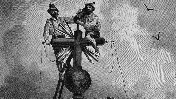 Aufrichten des Gipfelkreuzes auf der Zugspitze durch Mitglieder des Deutsch-Österreichischen Alpenvereins, Holzschnitt, 1882 | Bild: picture-alliance/dpa