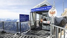Staatsgrenze zu Tirol in Österreich auf der Zugspitze | Bild: picture-alliance/dpa