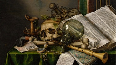 Stillleben mit Büchern, Manuskripten und einem Totenschädel. | Bild: picture alliance / Heritage-Images | Fine Art Images