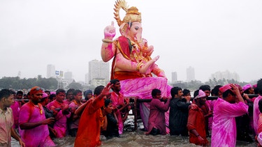 Inder feiern Ganesha Chaturathi Festival | Bild: picture-alliance/dpa