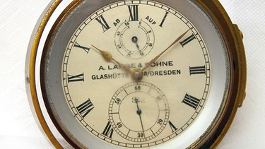 Ein 75 Jahre altes Schiffs-Chronometer das zum Segelschiff Gorch Fock I gehörte | Bild: picture-alliance/dpa