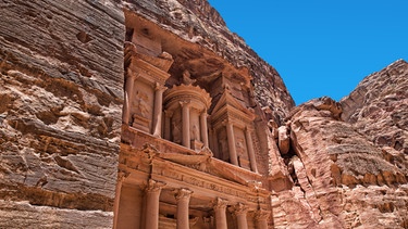Palastgrab in der nabatäischen Stadt Petra in Jordanien. | Bild: colourbox.com
