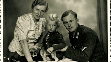Familienfoto im Dritten Reich | Bild: picture-alliance/dpa