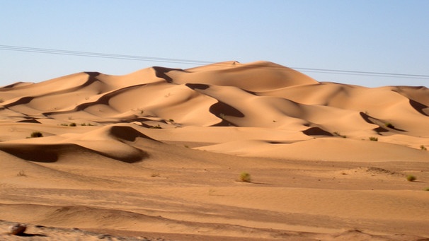 Der westliche Teil der Sahara im südlichen Marokko | Bild: picture-alliance/dpa