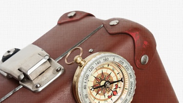 alter Koffer mit Kompass | Bild: colourbox.com; Montage: BR
