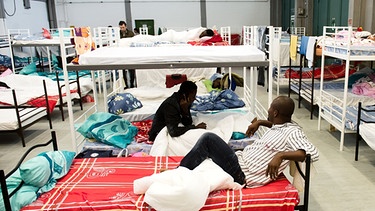 Flüchtlinge in der Bayernkaserne | Bild: picture-alliance/dpa