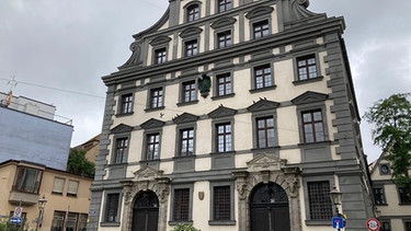 Oxenweg: Die Stadtmetzg in Augsburg: Prächtiges Zunftgebäude der Metzger, errichtet von Elias Holl | Bild: BR/Andreas Pehl