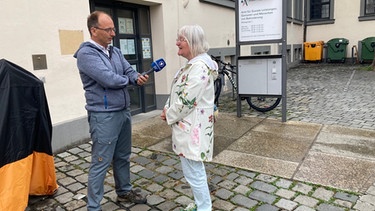 Oxenweg: Andreas Pehl im Gespräch mit Elisabeth Retsch, Stadtführerin in Augsburg | Bild: BR/Andreas Pehl