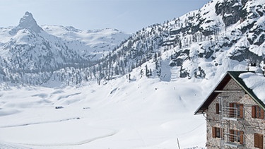 Der zugefrorene und mit Schnee überdeckte Funtensee | Bild: picture-alliance/dpa