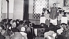 Gottesdienst im Wirtshaus in der Nachkriegszeit | Bild: Thomas Senne