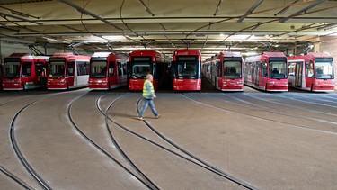 Straßenbahn in Nürnberg | Bild: picture-alliance/dpa
