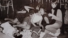 Mädchen vergnügen sich Mitte der 60er-Jahre | Bild: Bühner