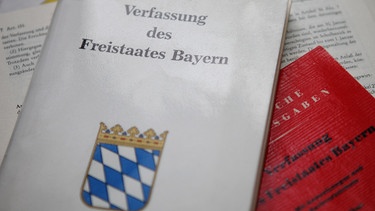 Verfassung des Freistaates Bayern | Bild: BR/Max Hofstetter
