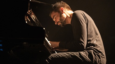 Jon Hopkins am Piano 2022 | Bild: picture alliance / Gonzales Photo/Stian S. Moller | Gonzales Photo/Stian S. Moller