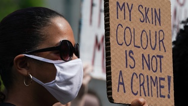 Meine Hautfarbe ist kein Verbrechen | Bild: picture alliance/Brian Smith/Sputnik/dpa