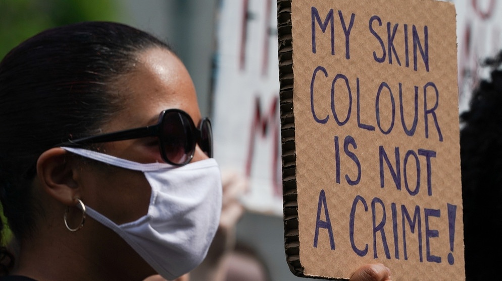 Meine Hautfarbe ist kein Verbrechen | Bild: picture alliance/Brian Smith/Sputnik/dpa