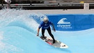 Susi Klimaschewsky auf dem Surfbrett | Bild: CFO Citiwave