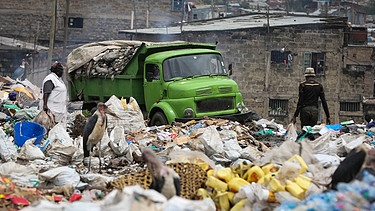 Müllsammler in Kenias Hauptstadt Nairobi | Bild: pa/dpa/Photoshot