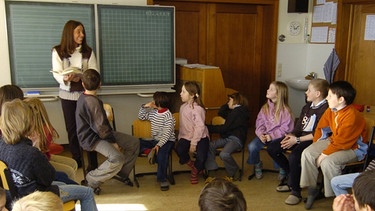 Blick in den Unterrichtsraum einer Zwergschule | Bild: picture-alliance/dpa
