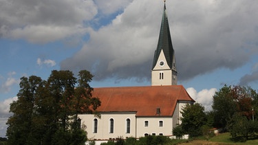Kath. Pfarrkirche Mariä Himmelfahrt in Perkam | Bild: Pfarramt Perkam