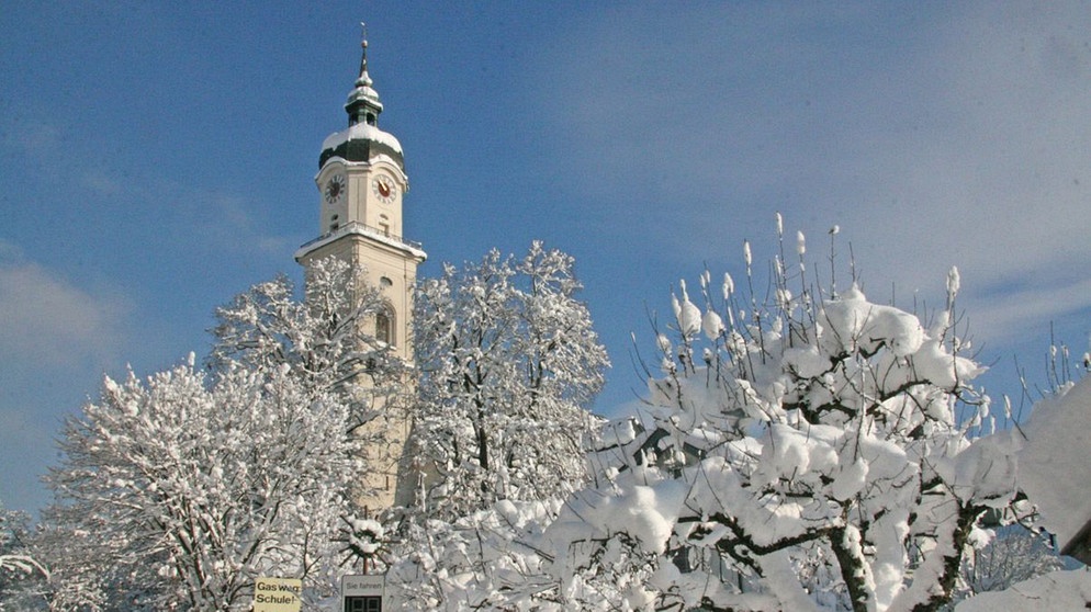 Kath. Pfarrkirche Heilig Kreuz in Kiefersfelden in Oberbayern | Bild: Kaiser-Reich Tourist Info