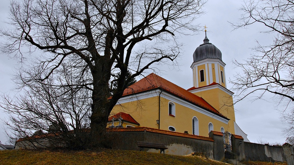 Kath. Pfarrkirche St. Georg in Ried in Oberbayern | Bild: Winfried Rein
