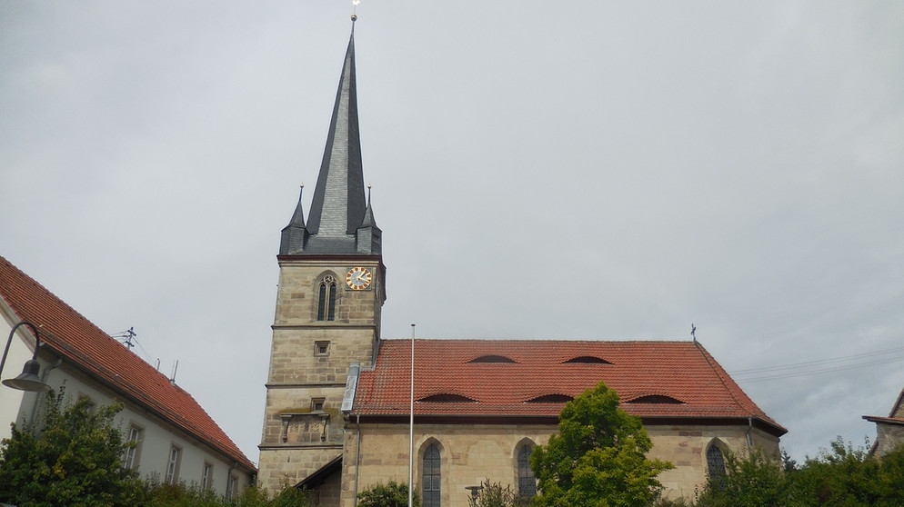 Ev.-Luth. St. Laurentiuskirche in Schmölz (OT von Küps) in Oberfranken | Bild: Horst Moser