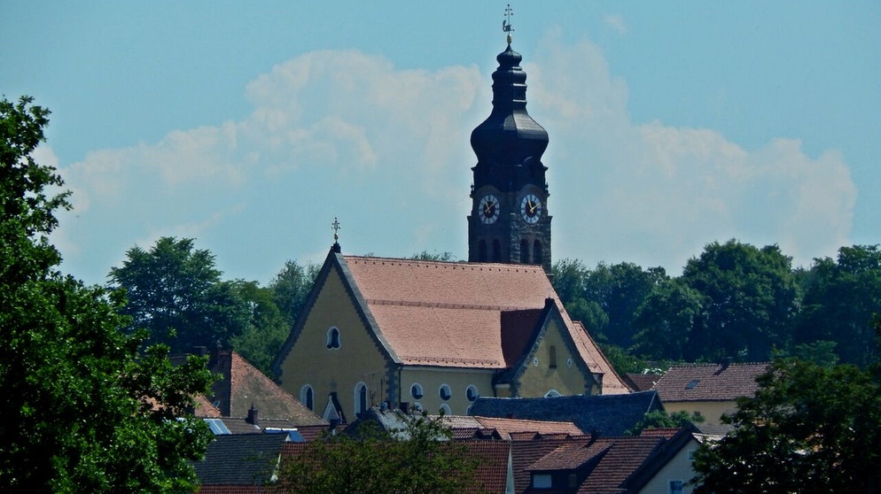 Kath. Pfarrkirche St. Peter und Paul in Püchersreuth | Bild: Johannes Dostler