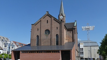Evangelische Petruskirche in Neu-Ulm in Schwaben | Bild: Hans-Peter Thomas