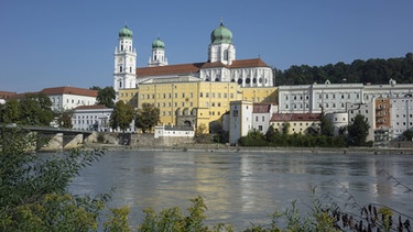 Blick auf den Dom Sankt Stephan in Passau. | Bild: pa/dpa/Armin Weigel