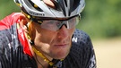 Lance Armstrong gibt Kampf gegen Dopingvorwürfe auf | Bild: picture-alliance/dpa