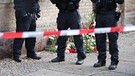 Absperrband und Polizeipräsenz nach dem Anschlag in Halle | Bild: picture alliance/Jan Woitas/dpa