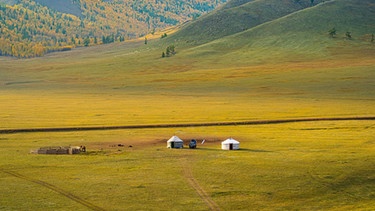 Einsame Jurte in der Steppe in der Mongolei | Bild: BR